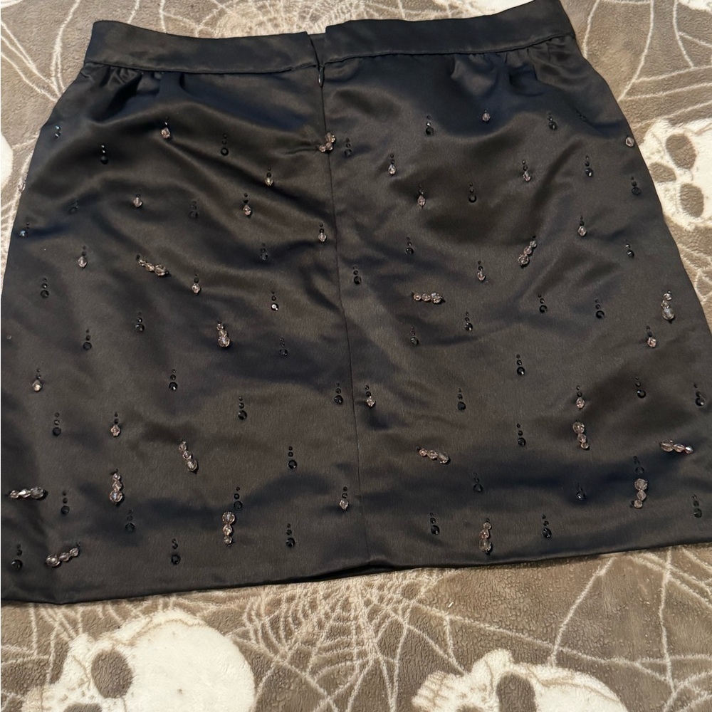 Free Assembly Elegant Black Embellished Skirt Size 6 - Picture 4 of 5